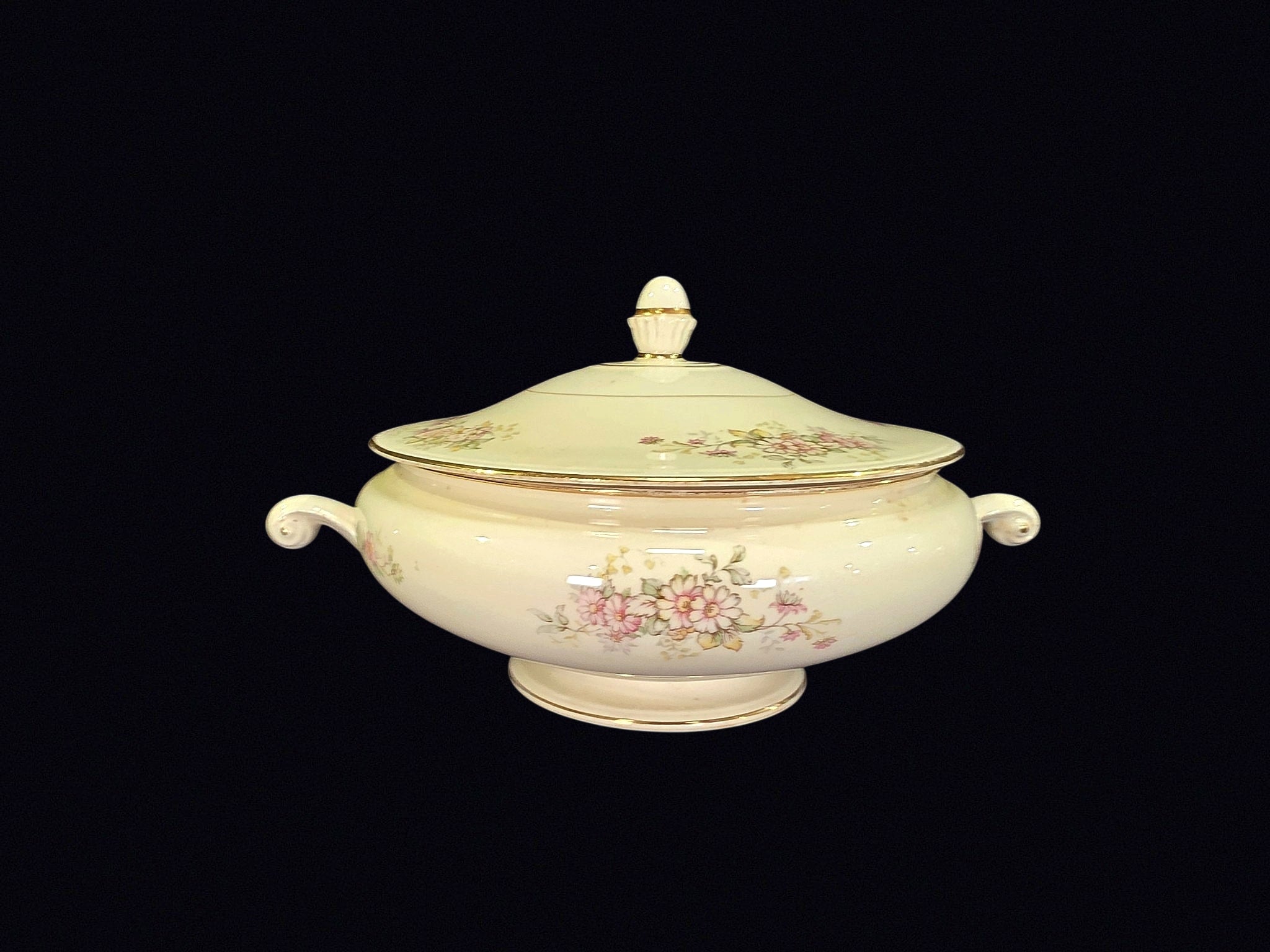 HLC Eggshell Nautilus 1949 Covered Tureen