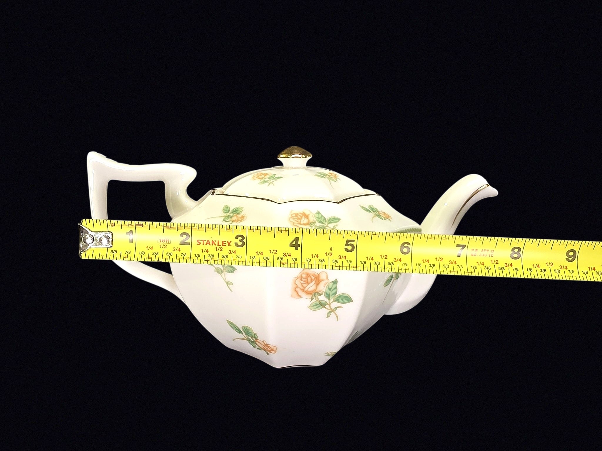 Porcelain Paneled Teapot Yellow Rose Mid-20thC