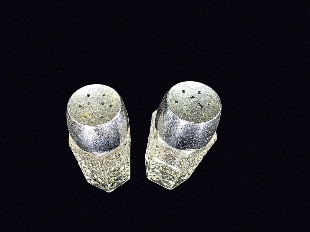 Anchor Hocking Wexford Glass Shakers Pair