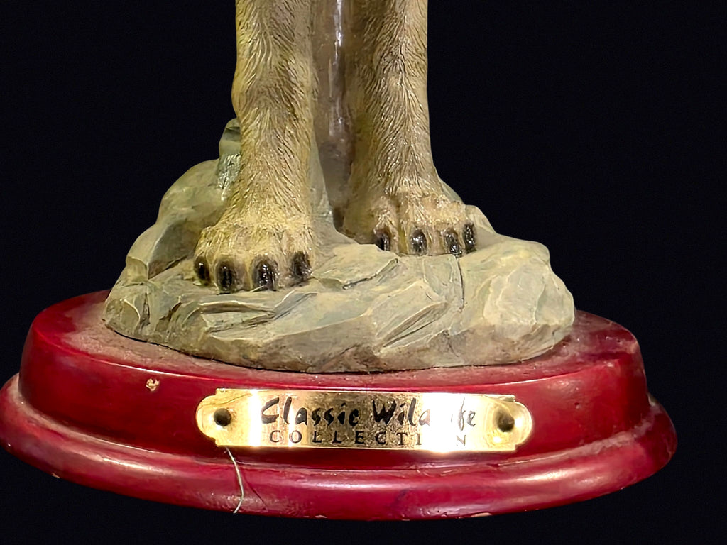 Classic Wildlife Collection Resin Wolves 2pc