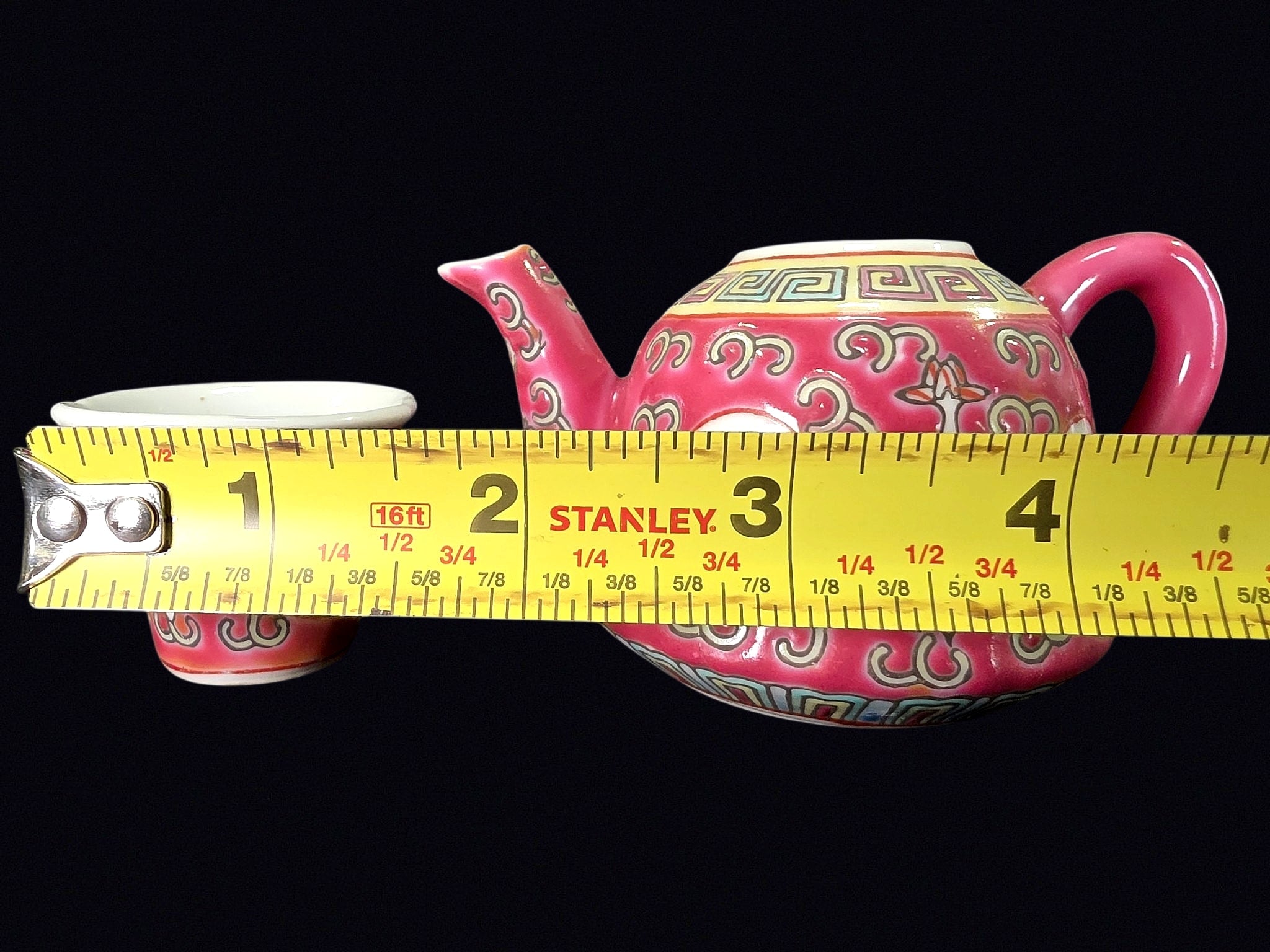 Jingdezhen Mun Shou Famille Rose Teapot Cup