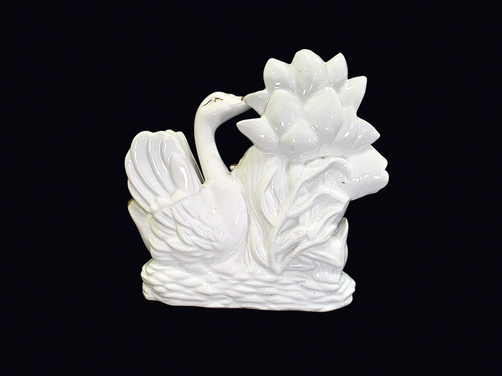 Daniel Brand Porcelain Swan Pair Figurine
