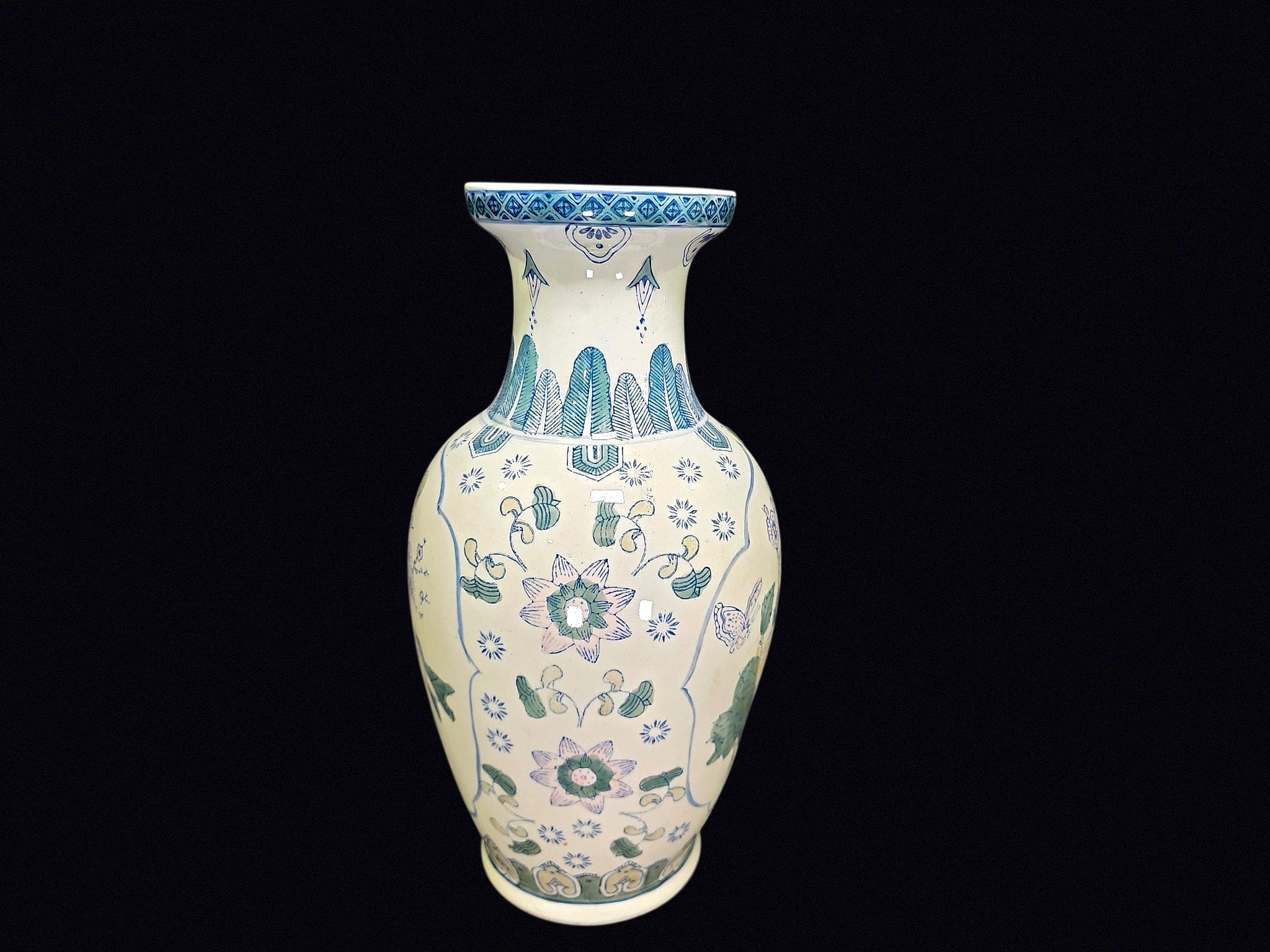 Chinese Famille Rose Porcelain Baluster Vase