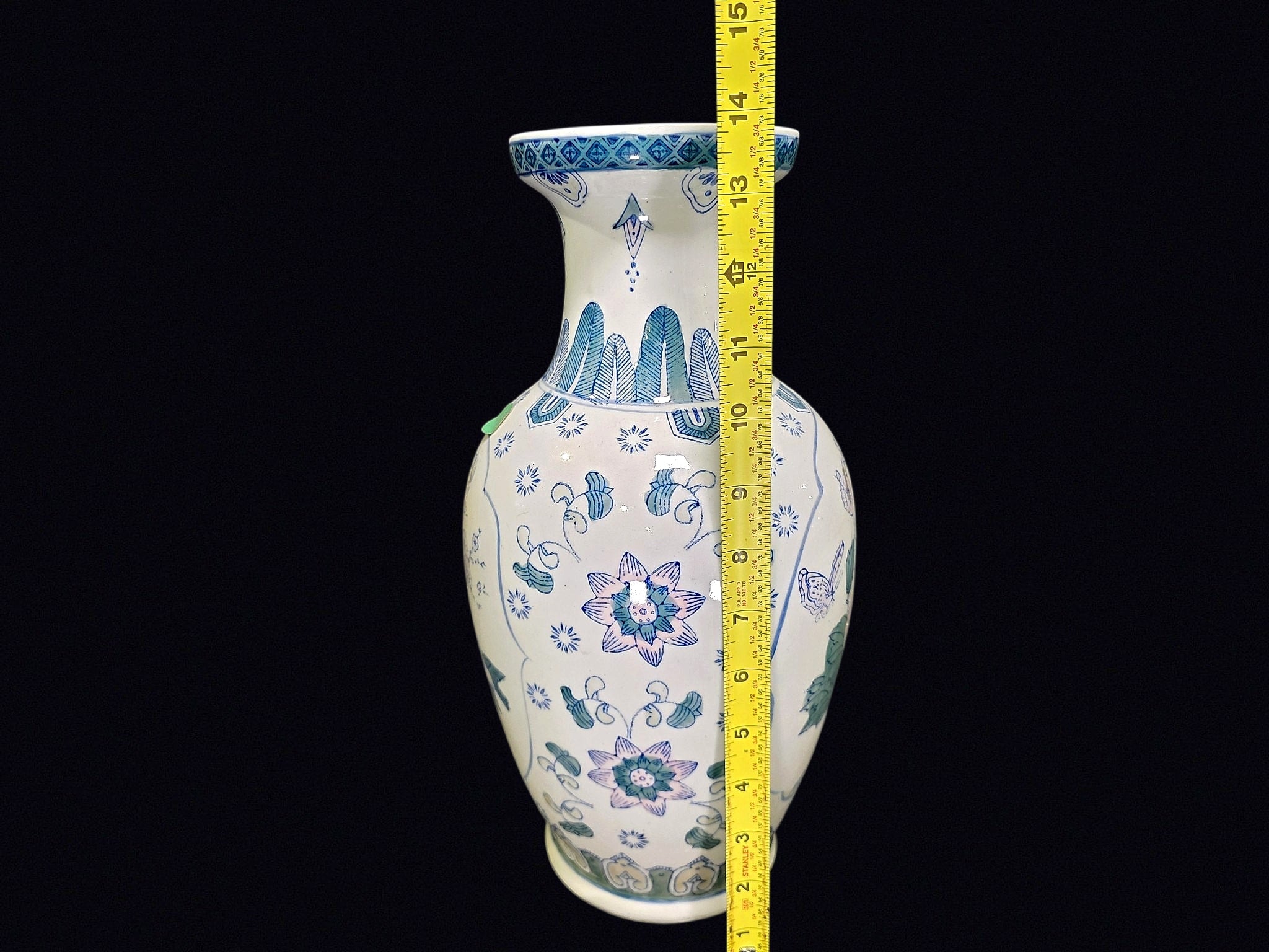 Chinese Famille Rose Porcelain Baluster Vase