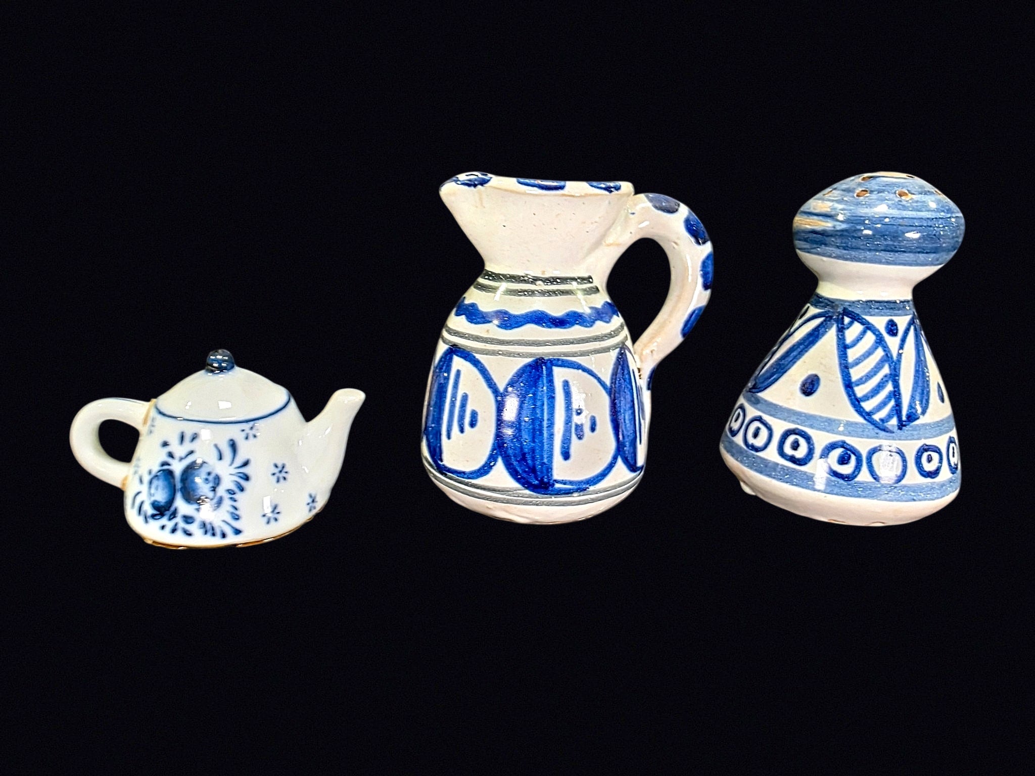 Spanish Blue White Pottery Lot Delft Teapot