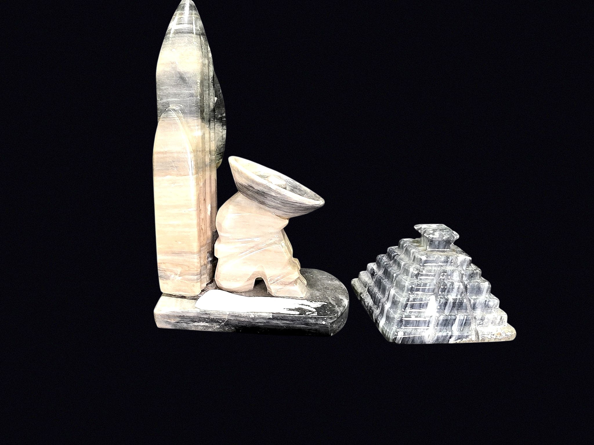 Mexican Onyx Siesta Figure & Chichen Itza Lot