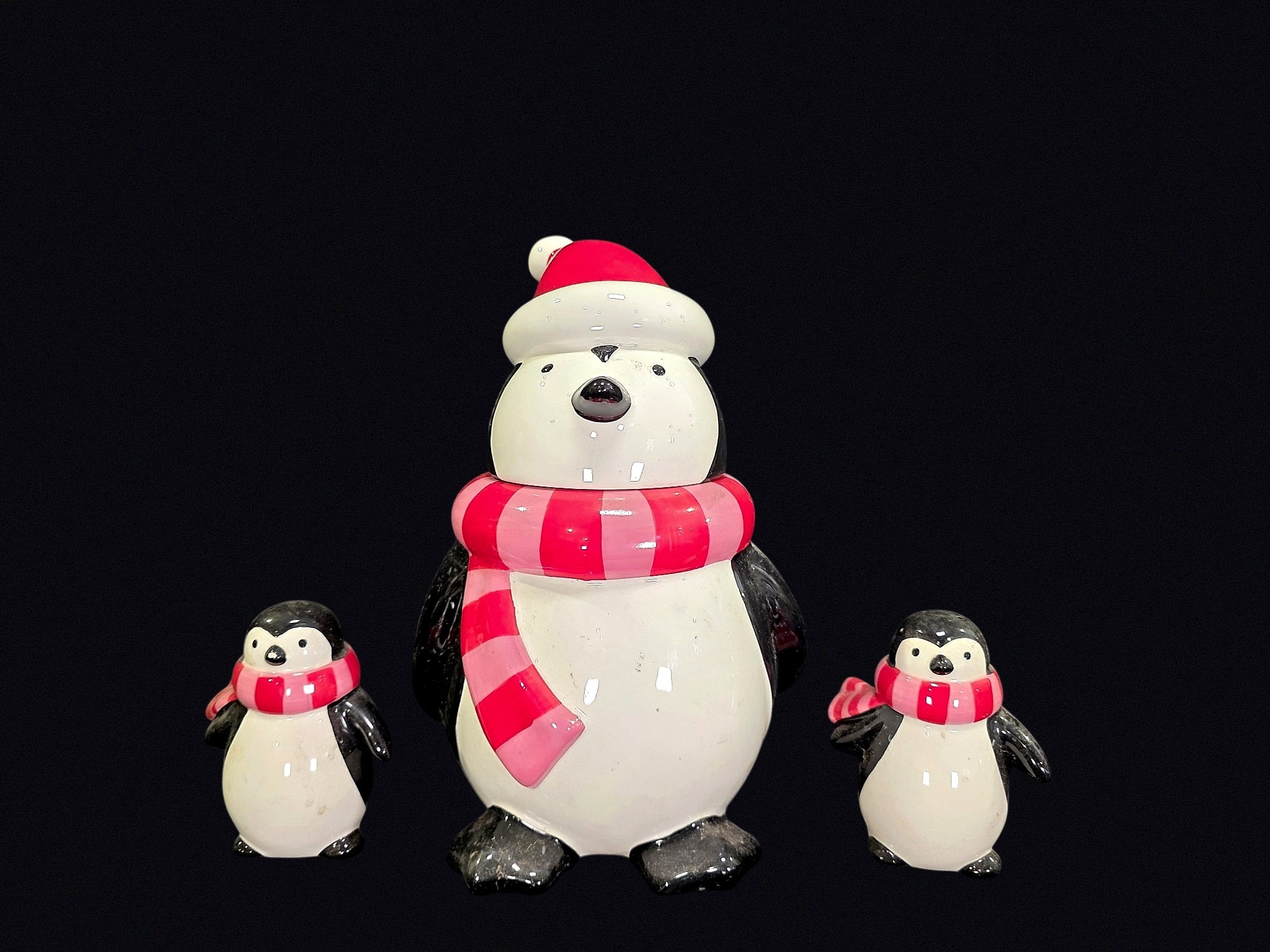 Sleddin Hill 2007 Ceramic Cookie Jar Shaker Set