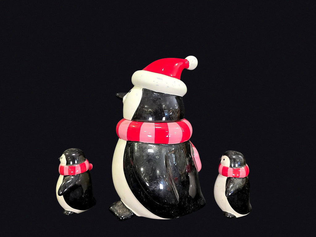Sleddin Hill 2007 Ceramic Cookie Jar Shaker Set