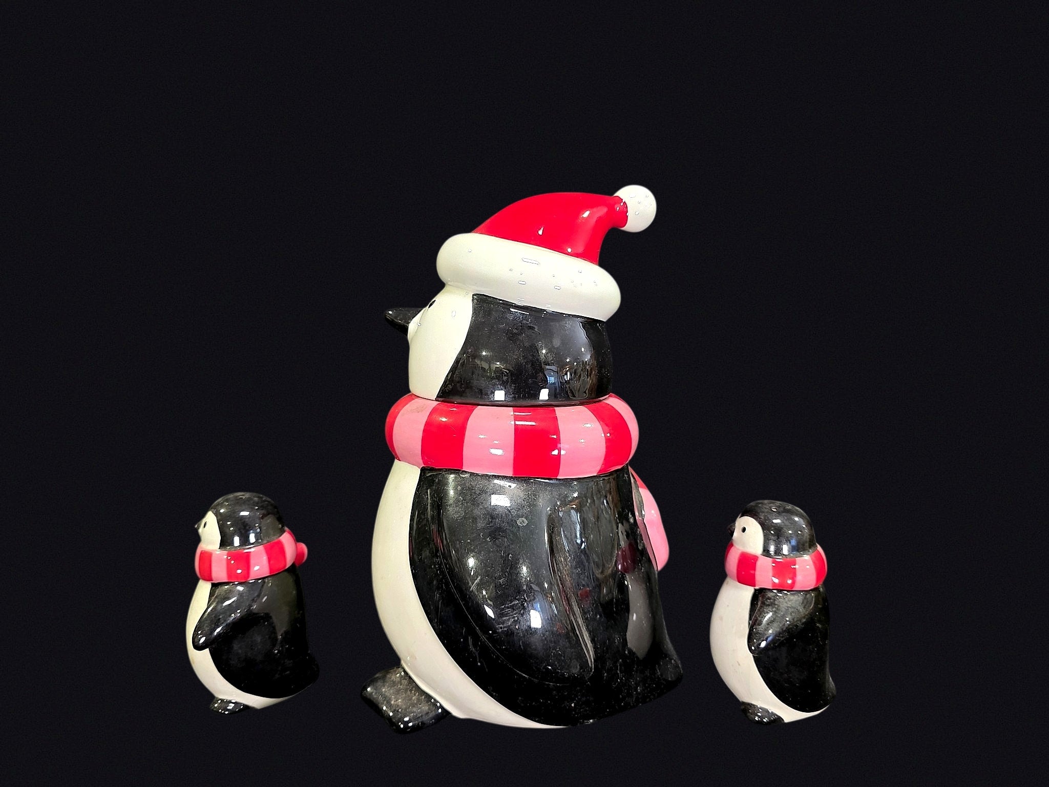 Sleddin Hill 2007 Ceramic Cookie Jar Shaker Set