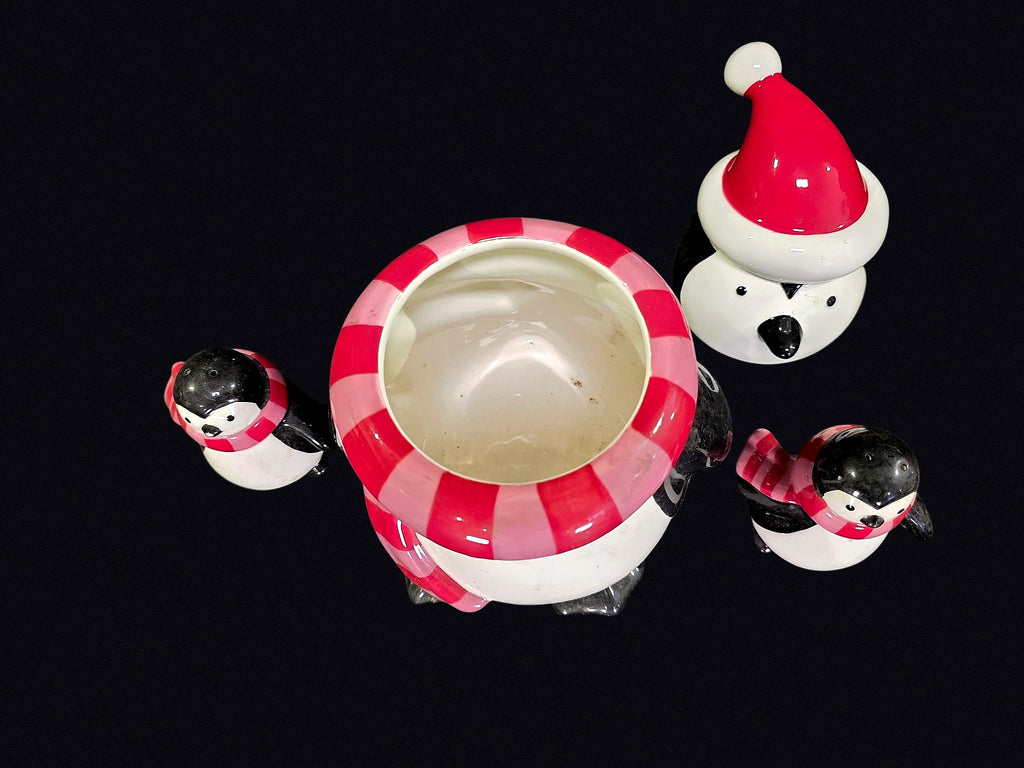 Sleddin Hill 2007 Ceramic Cookie Jar Shaker Set