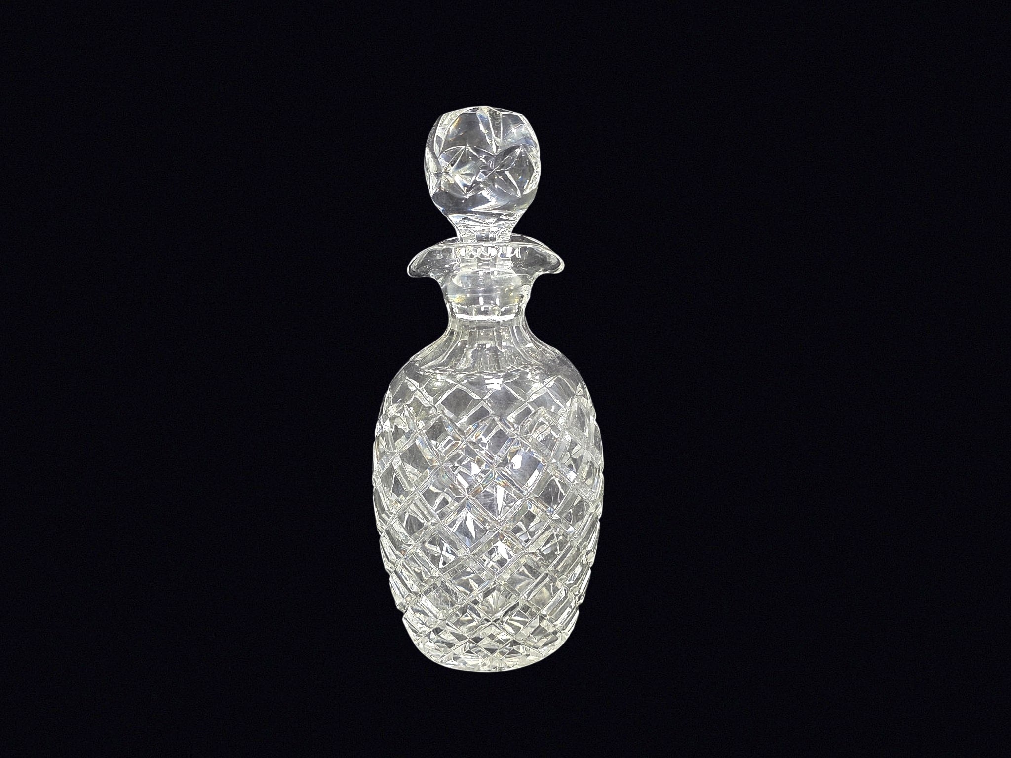 Cut Lead Crystal Decanter Diamond Pattern