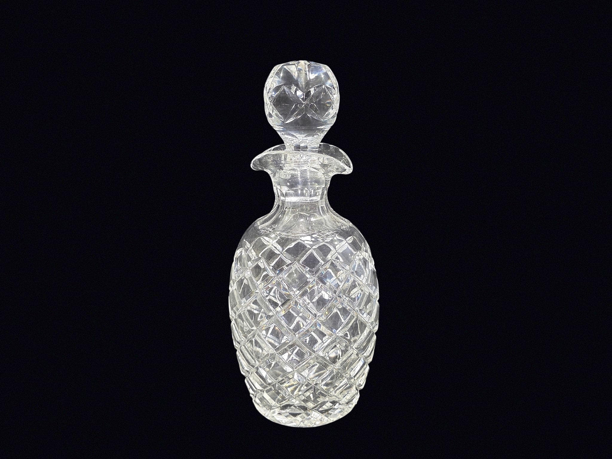 Cut Lead Crystal Decanter Diamond Pattern