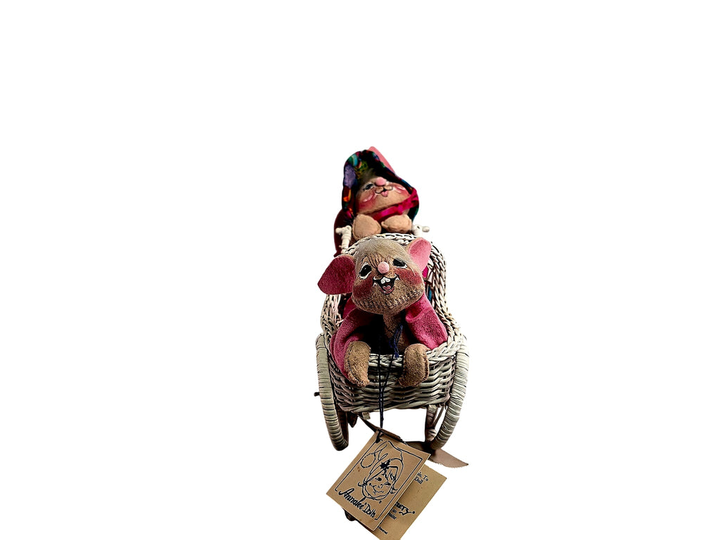 Annalee Mobilitee Bunny with Baby in Wicker Pram 1990s